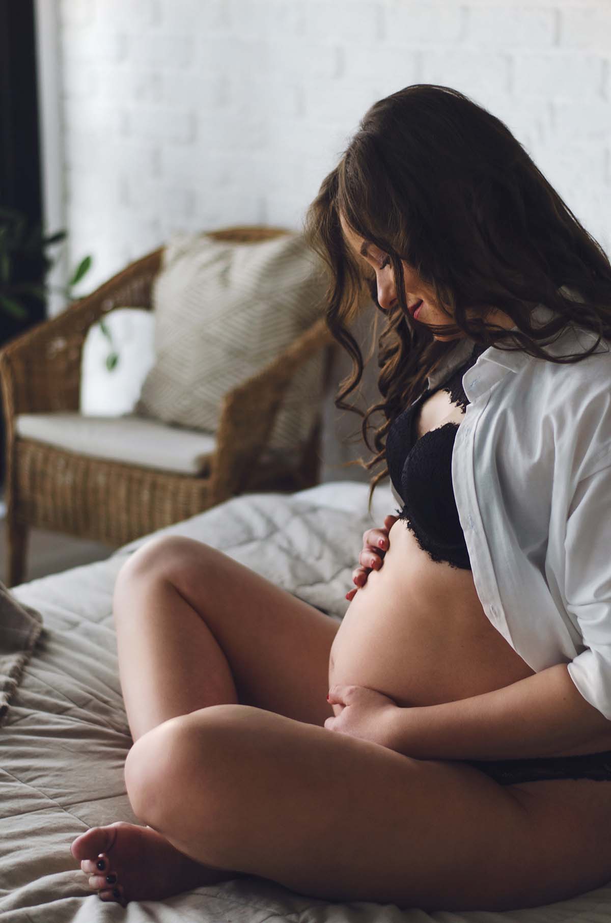 Are you one of those women that secretly hate being pregnant? It's okay, you're not alone, even though it feels like it. Pregnancy just sucks for some women, it's not all happy days and pregnancy glow. And that's okay.