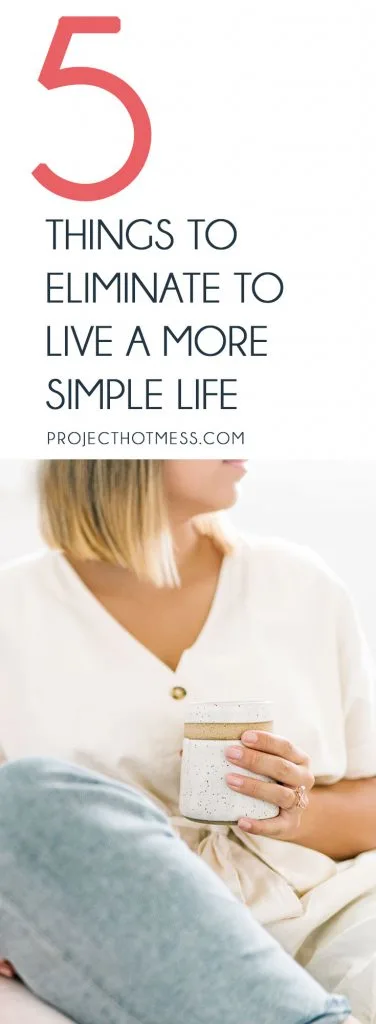 So many people want to live a more simple life, especially given how hectic our lives seem to be. This is the perfect start to living a more simple way, clearing from you life things that no longer work from you and some basic decluttering that won't take you months to do but will make all the difference. You don't have to have a minimalist lifestyle to live a more simple life.