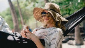 Your daily self care doesn't have to cost the earth! Here's a whole bunch of self care ideas that are cheap or free and you can do every day of the week!