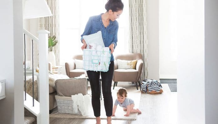 SML - 5 Things Every Stay At Home Mother Is Tired of Hearing It can be difficult to decide whether or not to return to work after having a baby. As a stay at home mother, I bet you've had these things said to you too!