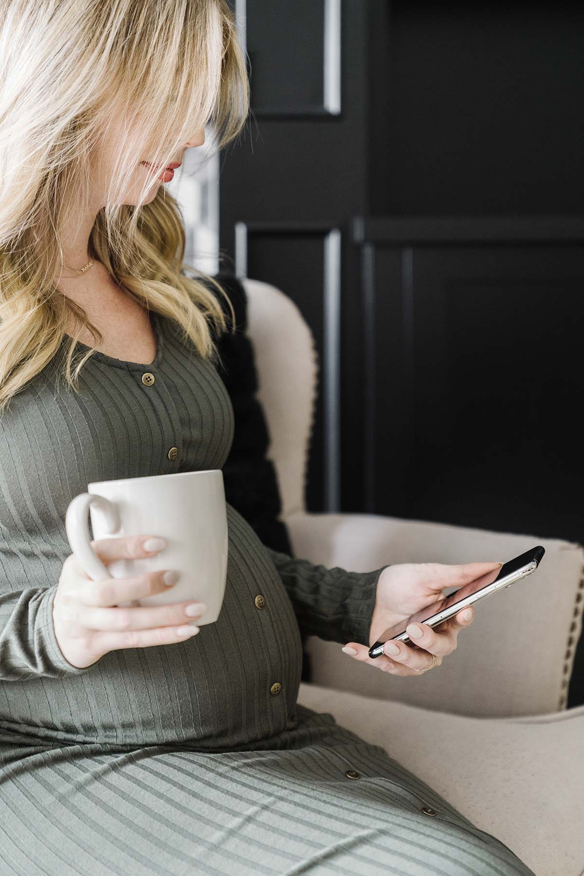 We're often being told what we should and shouldn't eat during pregnancy, but what about helping to satisfy those crazy full on cravings that you get? These foods will help you satisfy those cravings without going into full-blown cravings rampage.