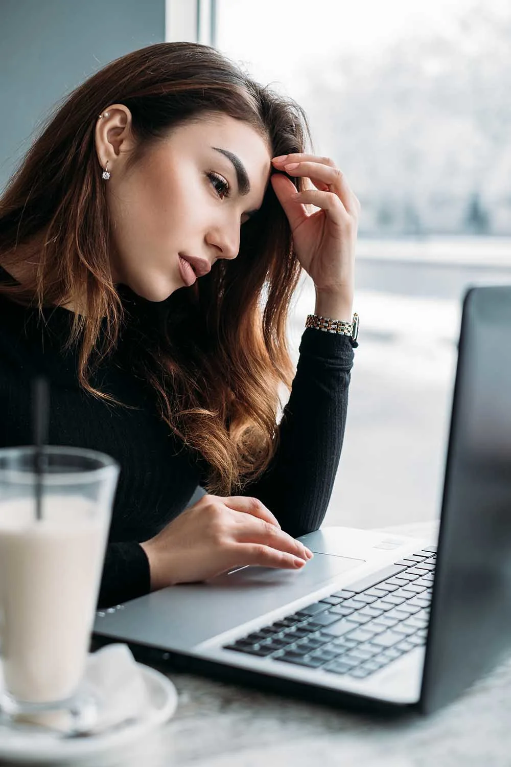 Working out what to do when you hate your job can be incredibly difficult. Until you find yourself a new job, here's how you can cope with a job you hate.