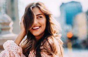 Converting to a minimalist life doesn't have to be complicated and overwhelming - adapting to living a minimalist lifestyle is easier than you think with these basic steps for living a minimalist life.