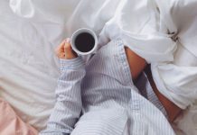Self care is such an important thing for all women to do, and these daily self care habits for moms will have you filling your cup and feeling amazing too!