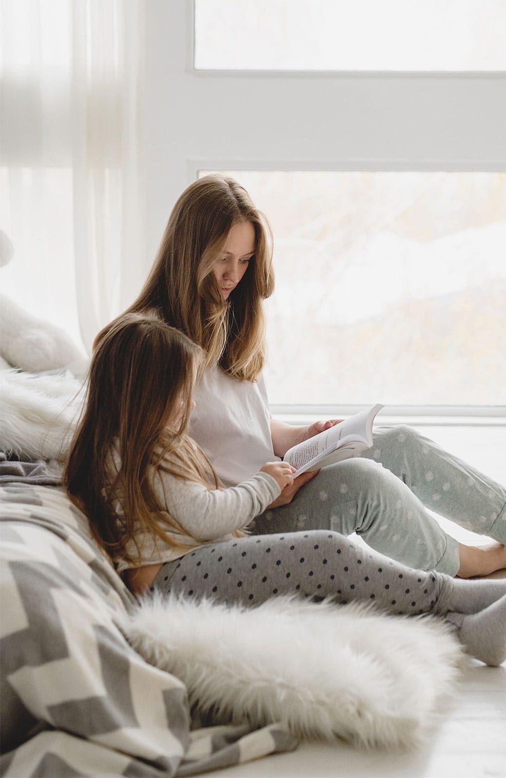 We know that journaling is incredibly beneficial for adults but did you know that it can be very helpful for kids too? Journaling can help with self-expression, self confidence, improve creative writing skills, and can improve communication skills too, all while having a positive impact on mental health.