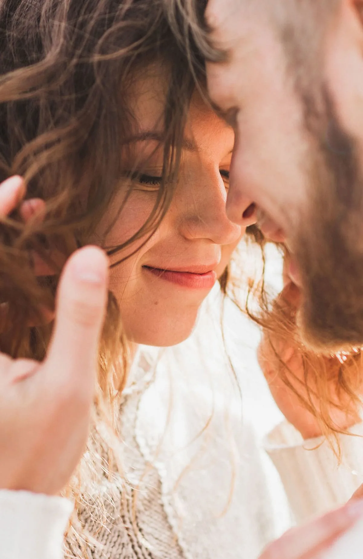 Humans are not naturally born knowing how to be married. How do we learn how to create a solid foundation for a long-lasting marriage? I've found there are common themes to build a happy marriage. Here are 11 essential requirements to build a strong marriage.