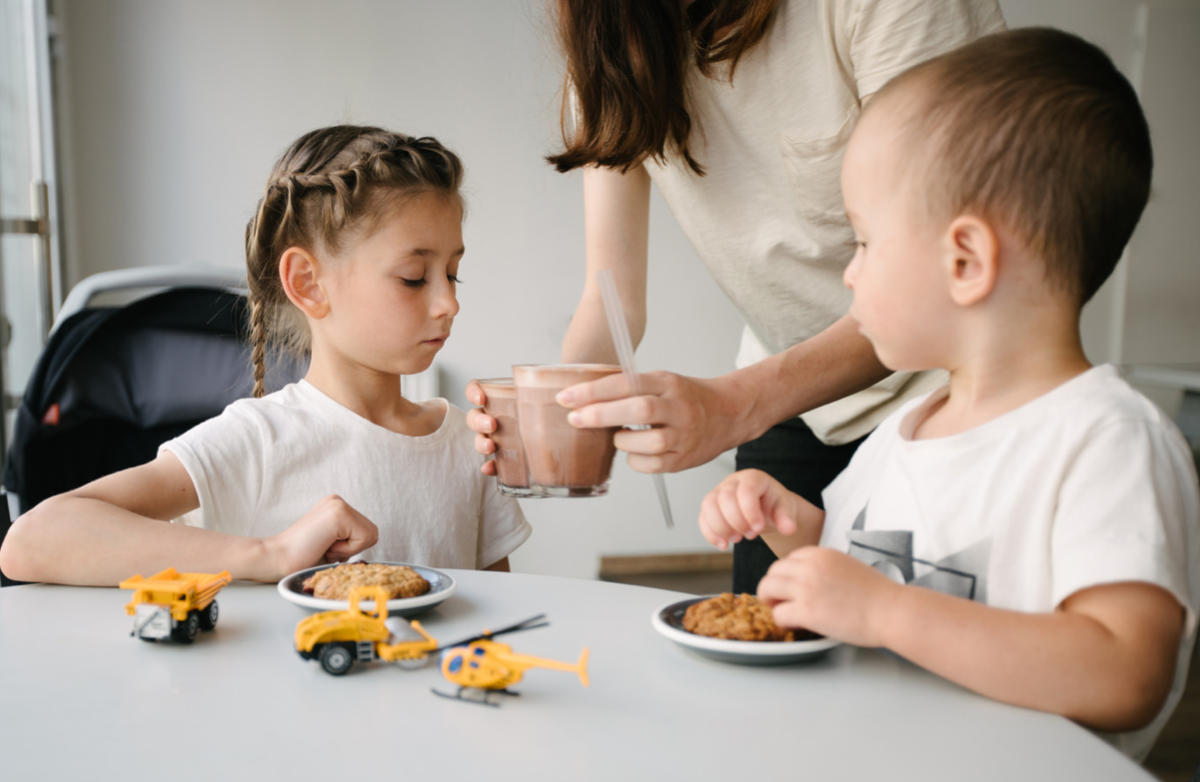 Creating a morning routine for kids that helps avoid power struggles, gives them responsibilities, and is clear and simple, can be the key to reducing everyone's stress in the morning. Here’s 10 tips to create a morning routine for kids that actually works.